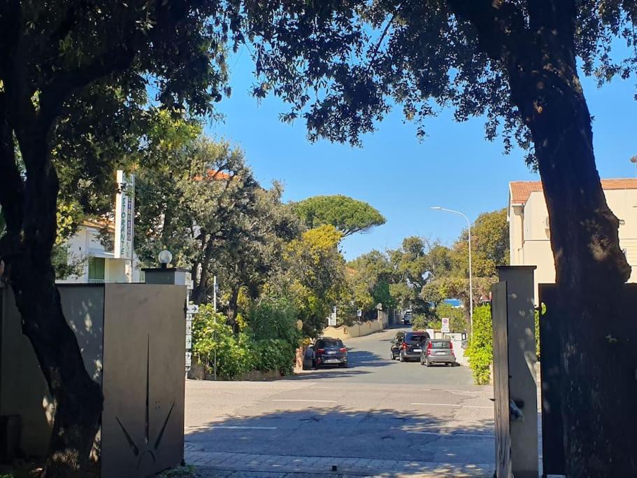 Lecci Al Mare Apartment San Vincenzo Ngoại thất bức ảnh