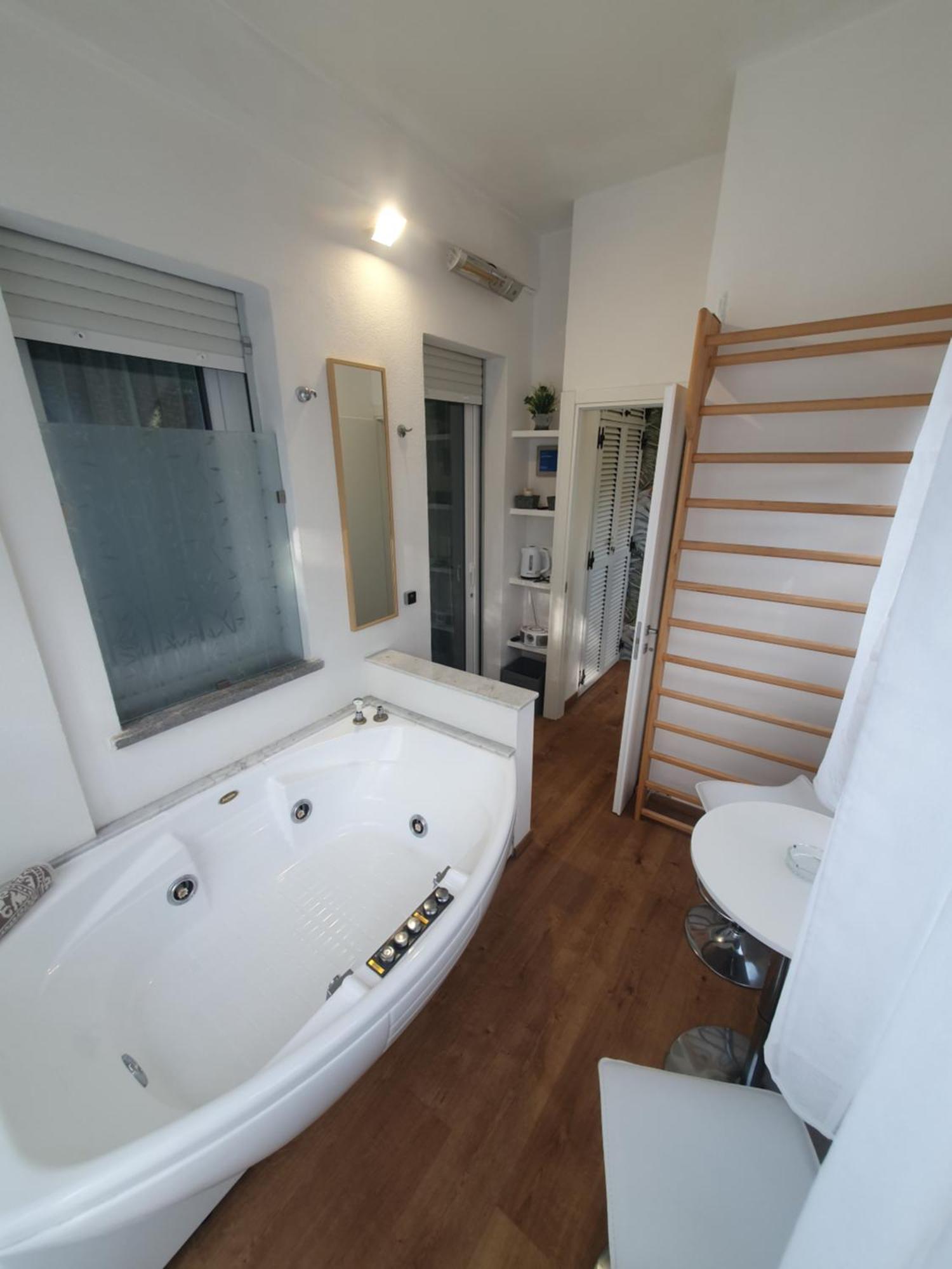 Lecci Al Mare Apartment San Vincenzo Ngoại thất bức ảnh